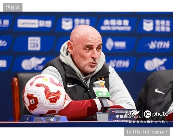 卫冕冠军上海海港客场进攻完全哑火，穆斯卡特的前场压迫战术名存实亡。